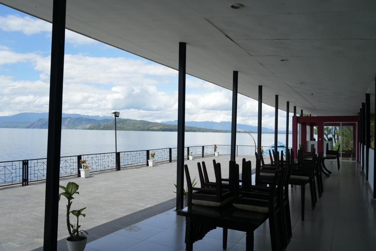 Tiara Bunga Hotel & Villa Balige Exterior photo